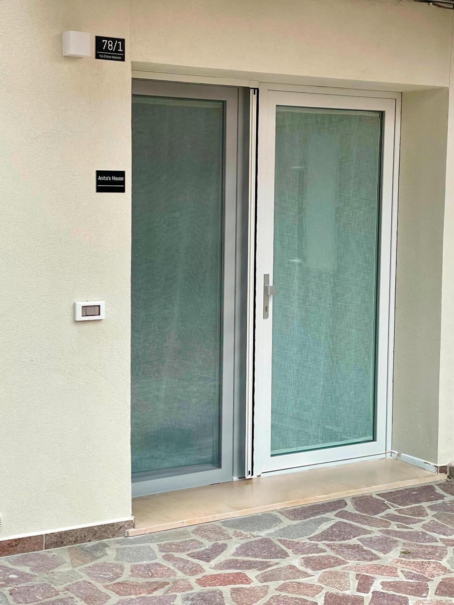 Apartament Anita'S House-Abitazione A Pochi Passi Dal Centro Pesaro Zewnętrze zdjęcie